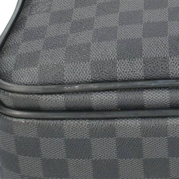 Louis Vuitton Ikar Damier Graphite Shoulder Bag Black - Picture 5 of 6